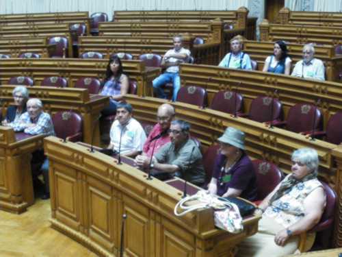 Idosos visitam Assembleia da República